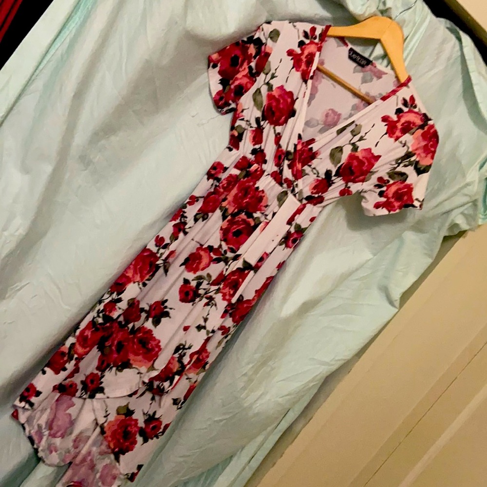 Maternity rose dress $20